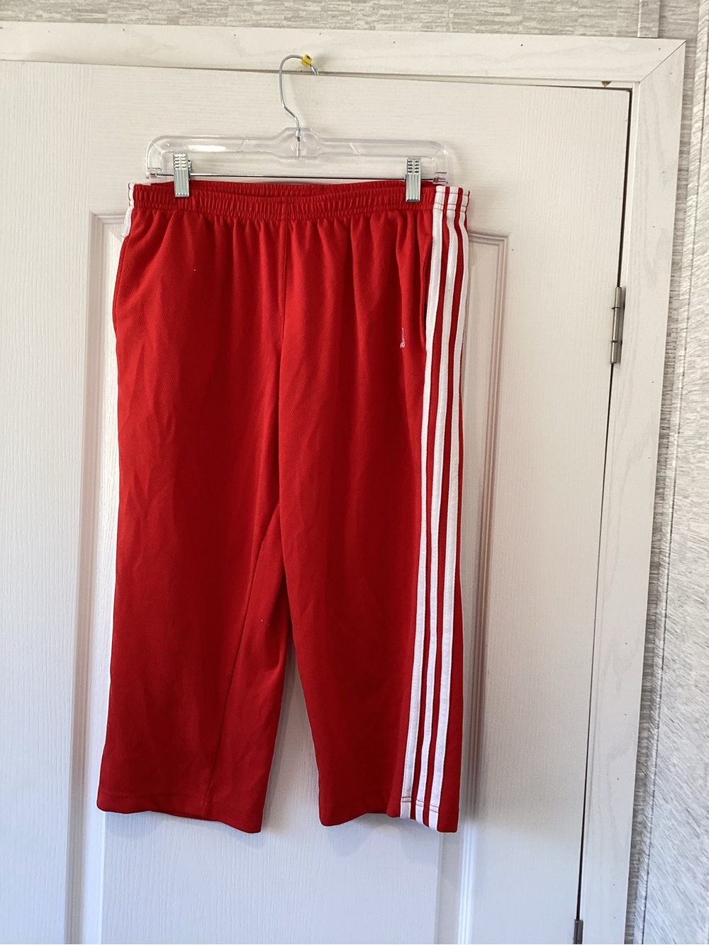 adidas Red women’s Sweatpants with White Side Stripes L EUC